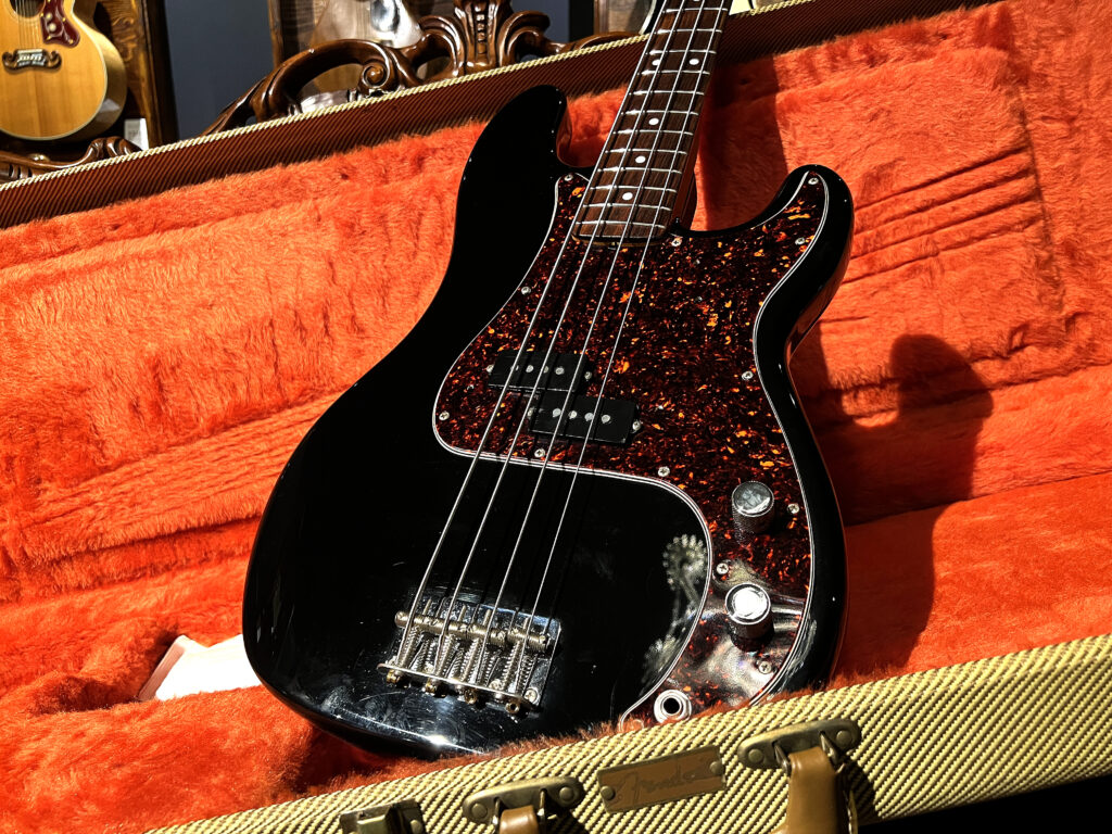 兵庫県宝塚市より、Fender American Deluxe Jazz Bass SCN 4st ジャズ 